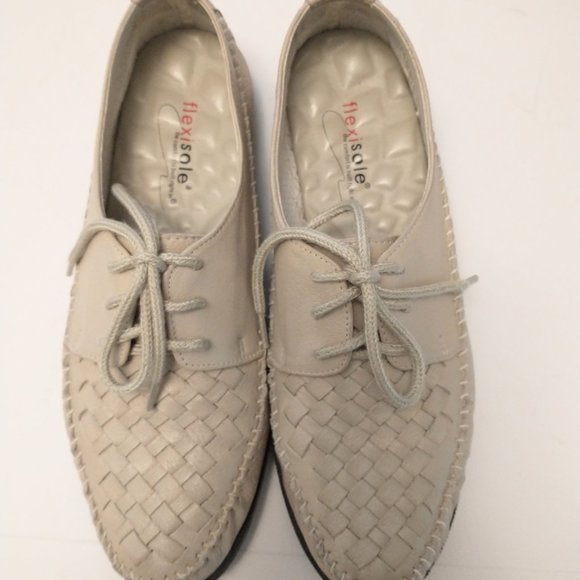 Flexisole Leather Woven Lace Up Women s Walking Shoe s Ecru Sz 8.5 - Picture 1 of 7